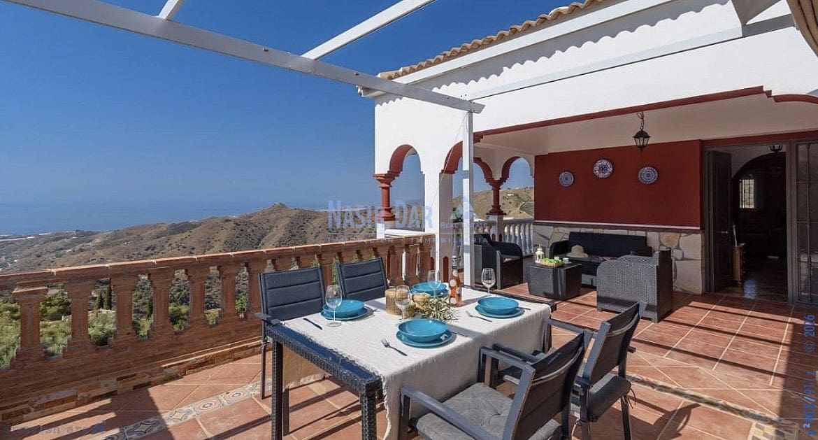 3 soveværelse Byhus til salg i Torrox med swimmingpool garage - € 420.000 (Ref: 9751024)