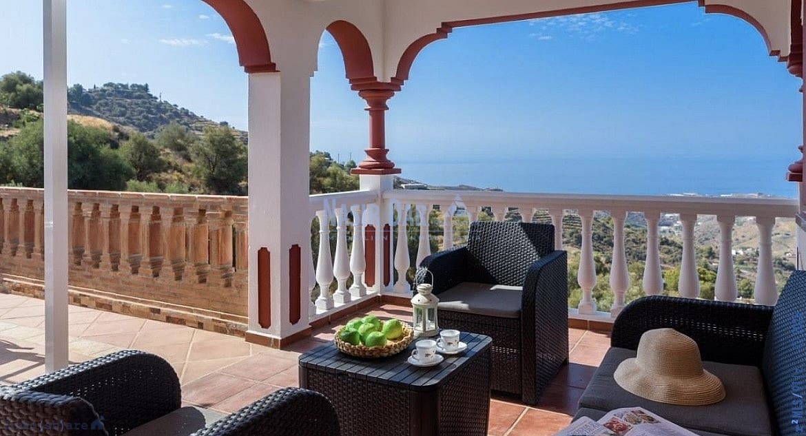 3 soveværelse Byhus til salg i Torrox med swimmingpool garage - € 420.000 (Ref: 9751024)