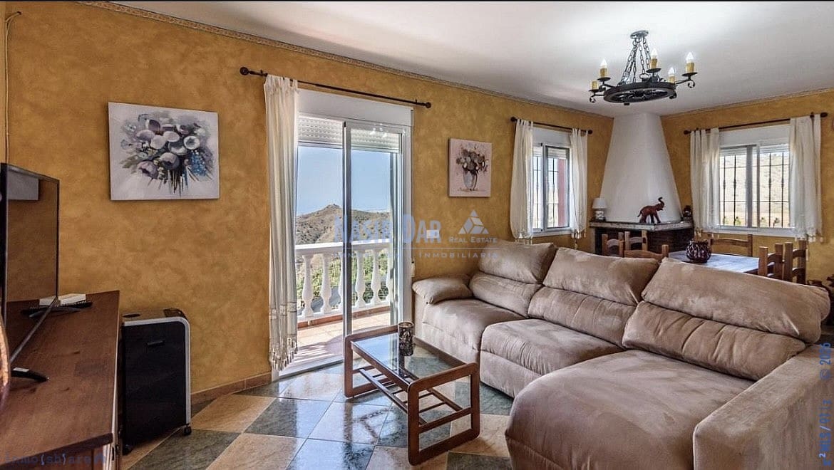 3 soveværelse Byhus til salg i Torrox med swimmingpool garage - € 420.000 (Ref: 9751024)