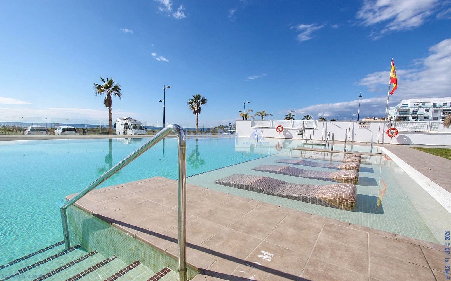 2 soveværelse Lejlighed til salg i El Morche med swimmingpool garage - € 850.000 (Ref: 9751025)