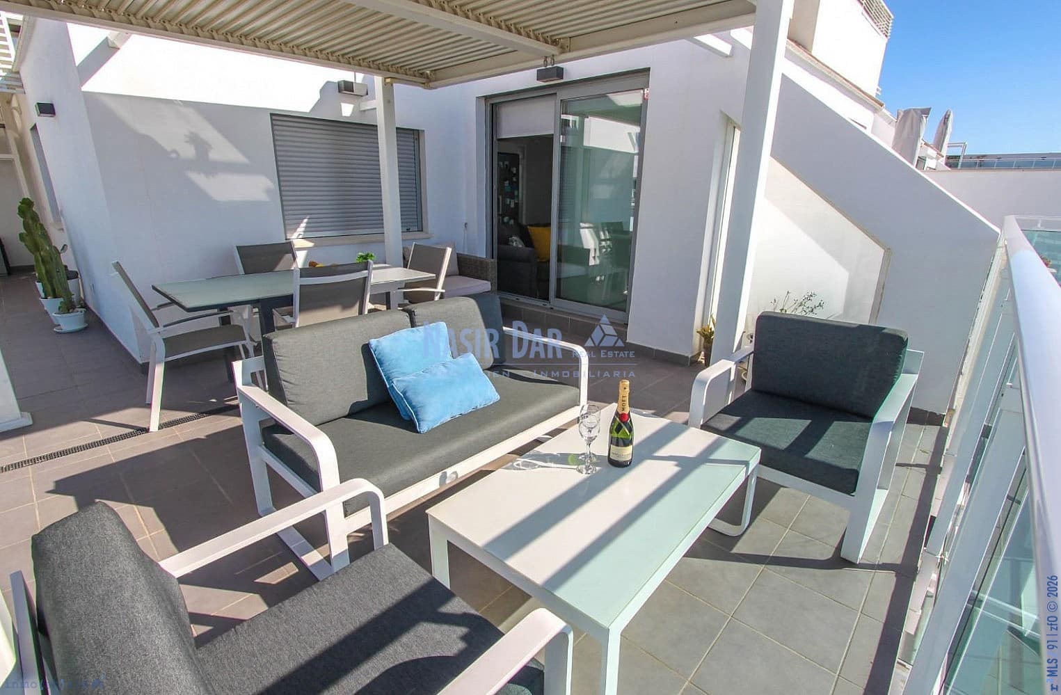 2 soveværelse Lejlighed til salg i El Morche med swimmingpool garage - € 850.000 (Ref: 9751025)