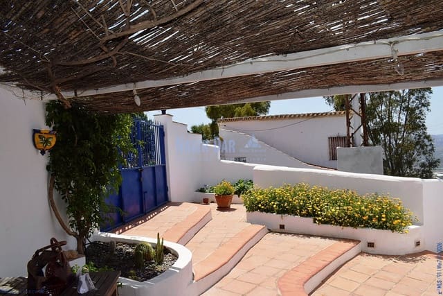 3 slaapkamer Villa te koop in Vélez-Málaga - € 195.000 (Ref: 9751030)