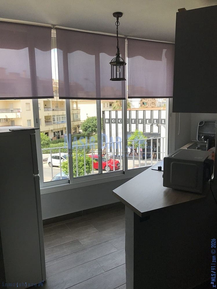 1 makuuhuone Huoneisto myytävänä paikassa Nerja mukana uima-altaan - 215 000 € (Ref: 9751031)