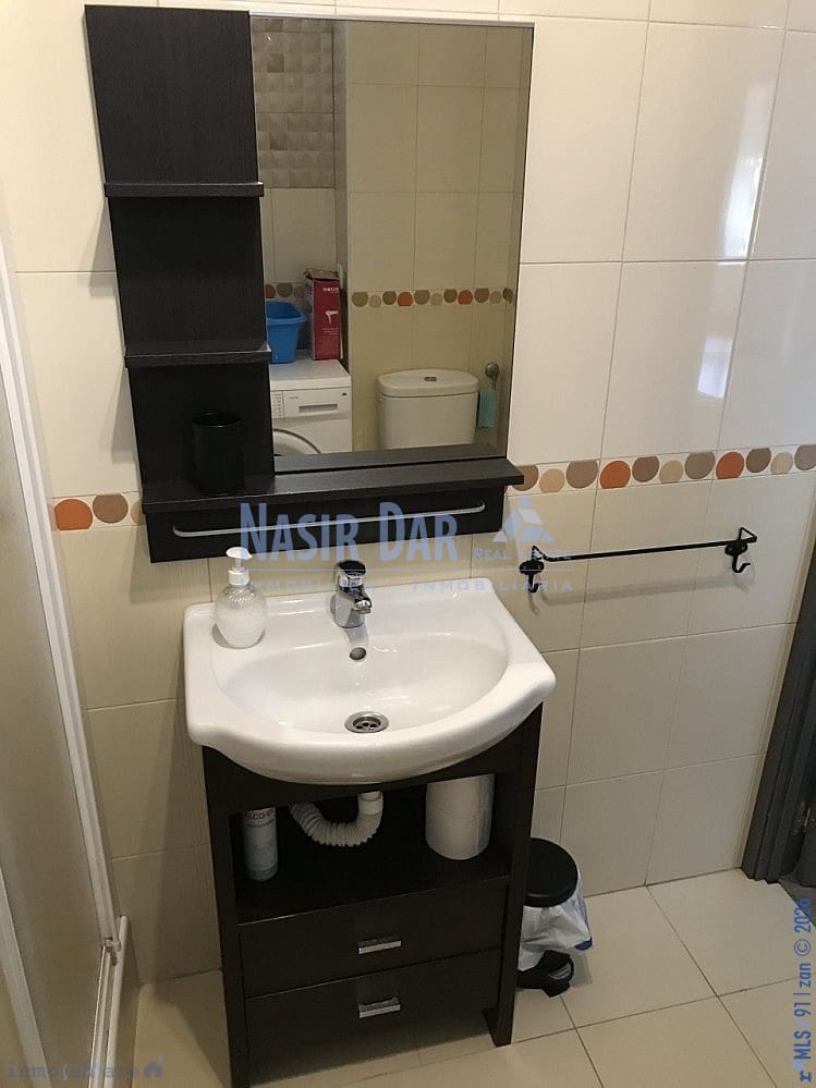 1 makuuhuone Huoneisto myytävänä paikassa Nerja mukana uima-altaan - 215 000 € (Ref: 9751031)