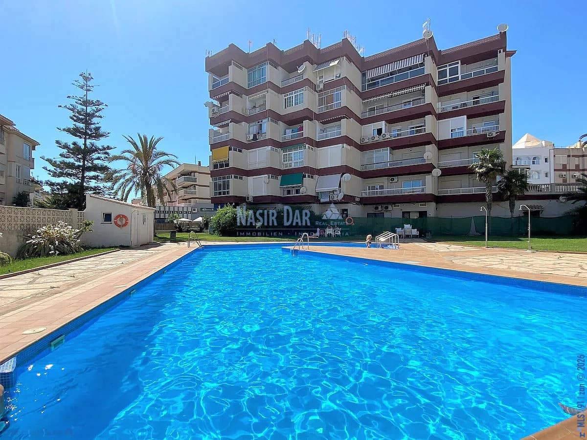 1 makuuhuone Huoneisto myytävänä paikassa Nerja mukana uima-altaan - 215 000 € (Ref: 9751031)