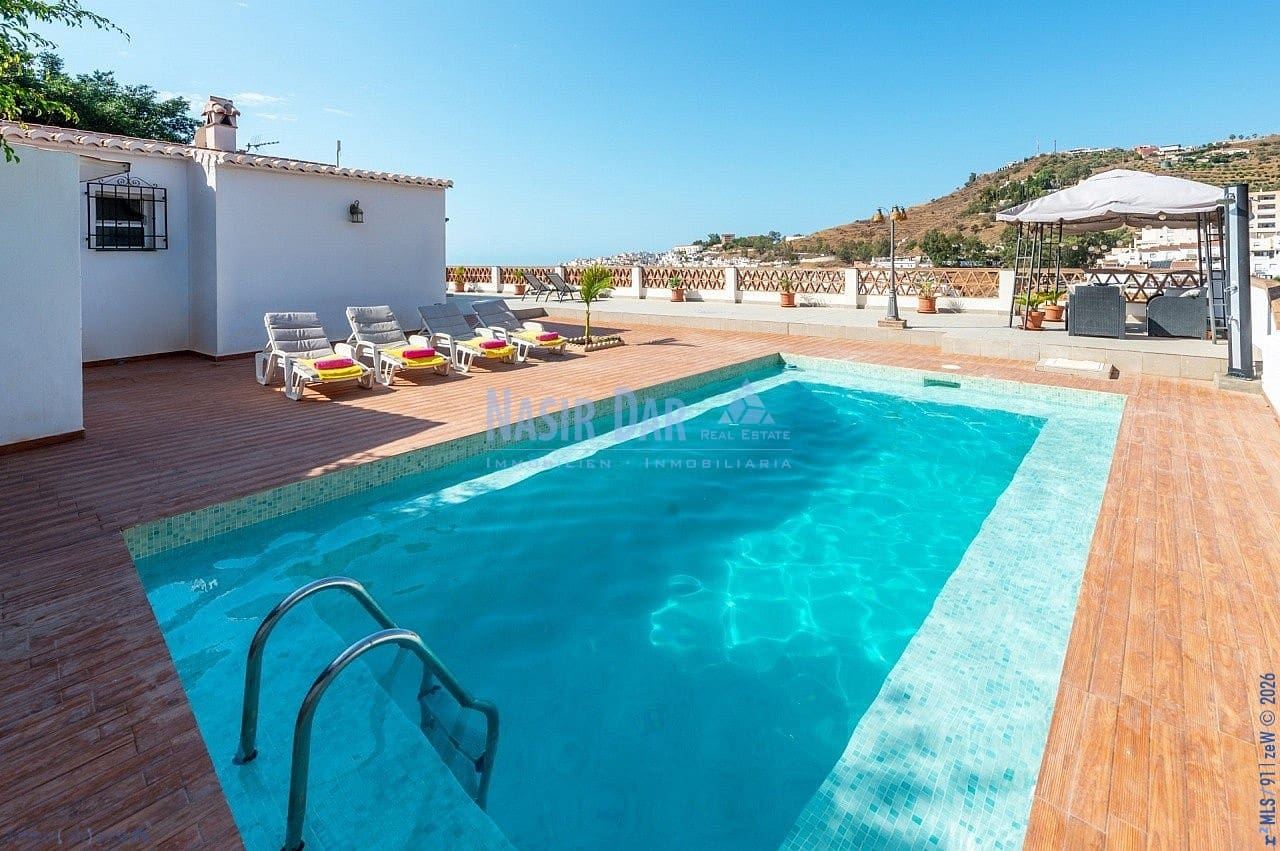 5 bedroom Townhouse for sale in Torrox with pool garage - € 650,000 (Ref: 9751032)