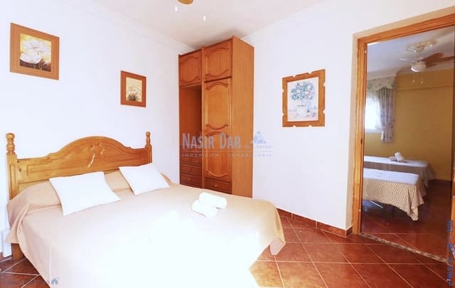 3 soverom Hus til salgs i Centro, Nerja med svømmebasseng garasje - € 449 000 (Ref: 9751035)