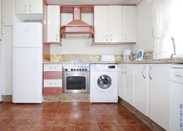 3 soverom Hus til salgs i Centro, Nerja med svømmebasseng garasje - € 449 000 (Ref: 9751035)