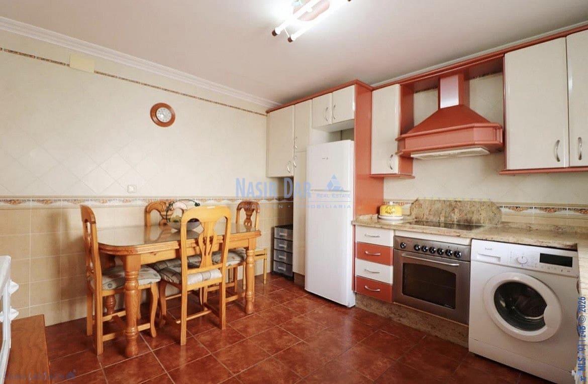 3 soverom Hus til salgs i Nerja med svømmebasseng garasje - € 449 000 (Ref: 9751035)