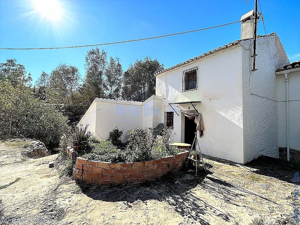 5 bedroom Townhouse for sale in Comares - € 134,900 (Ref: 9751037)