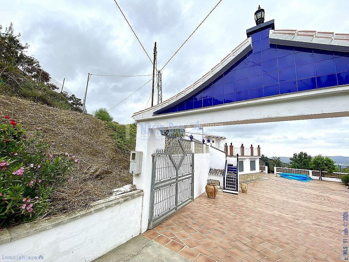 4 slaapkamer Villa te koop in Velez-Malaga - € 325.000 (Ref: 9751045)