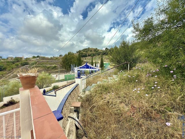 4 slaapkamer Villa te koop in Vélez-Málaga - € 325.000 (Ref: 9751045)