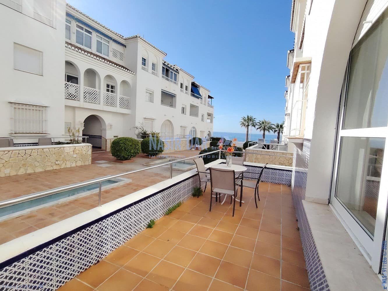 Apartamento de 2 habitaciones en Nerja en venta con piscina - 439.000 € (Ref: 9751047)