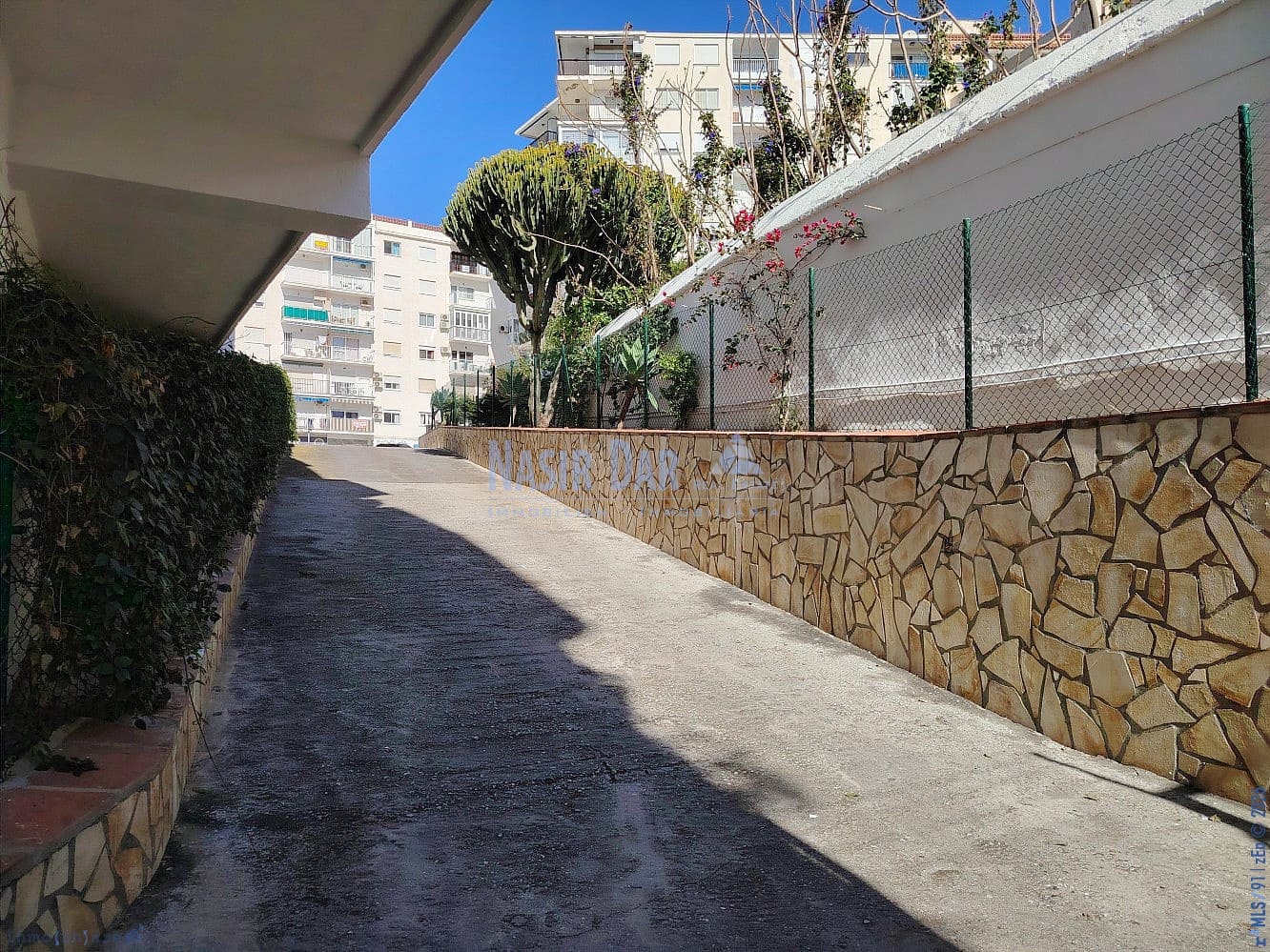 Apartamento de 2 habitaciones en Nerja en venta con piscina - 439.000 € (Ref: 9751047)