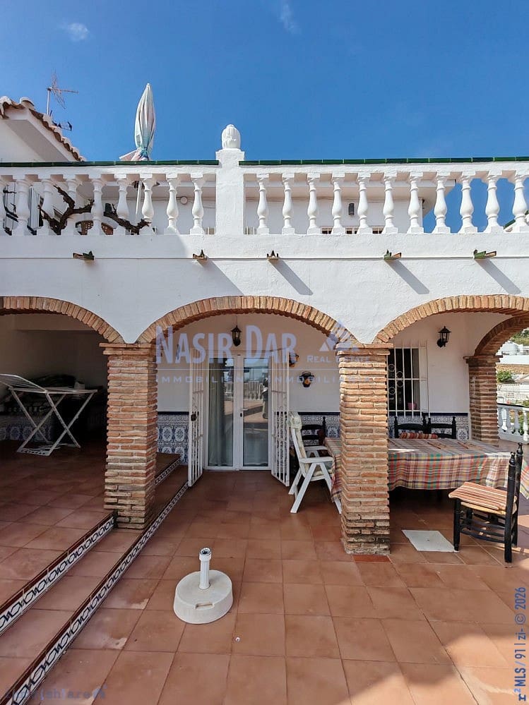 5 soveværelse Byhus til salg i Nerja med swimmingpool garage - € 1.095.000 (Ref: 9751052)