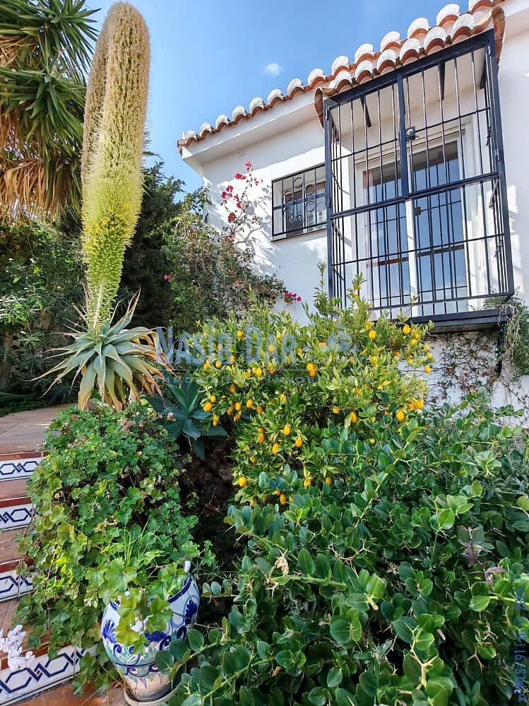 5 soveværelse Byhus til salg i Nerja med swimmingpool garage - € 1.095.000 (Ref: 9751052)