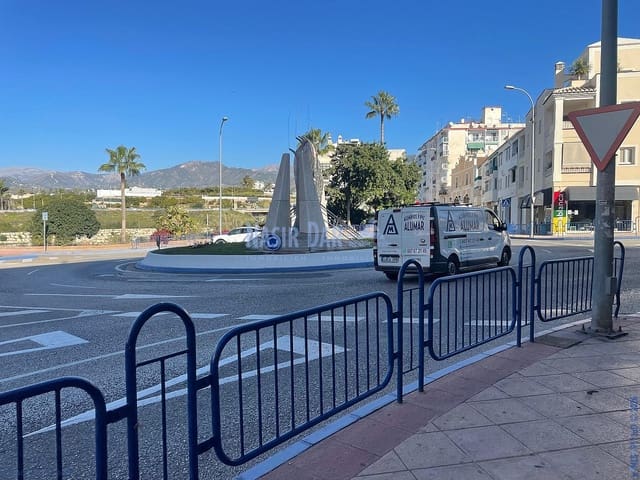 Garage til salg i Centro, Nerja - € 200.000 (Ref: 9751062)