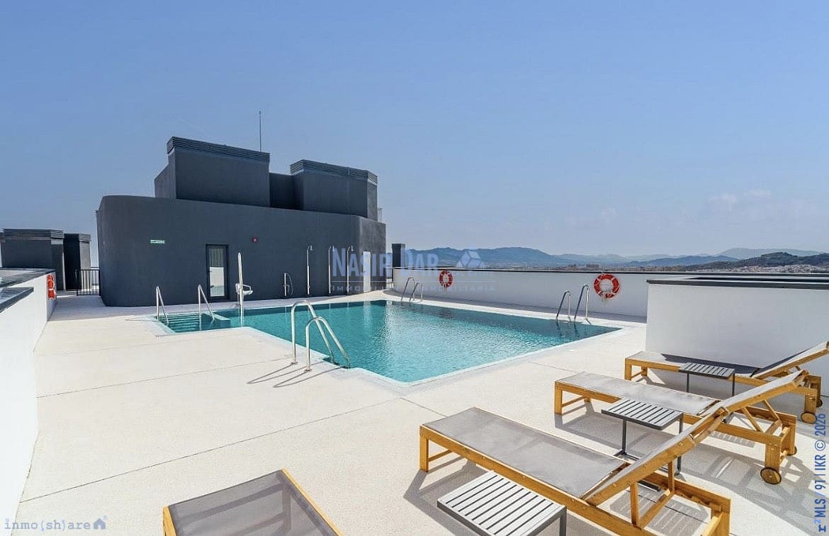 2 soverom Leilighet til salgs i Malaga by med svømmebasseng garasje - € 475 000 (Ref: 9751067)