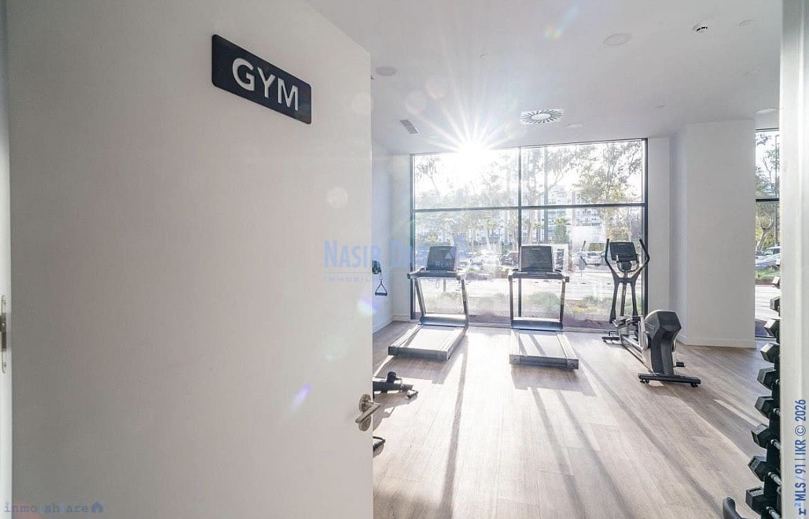 2 soverom Leilighet til salgs i Malaga by med svømmebasseng garasje - € 475 000 (Ref: 9751067)