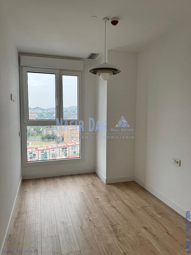 2 soverom Leilighet til salgs i Malaga by med svømmebasseng garasje - € 475 000 (Ref: 9751067)