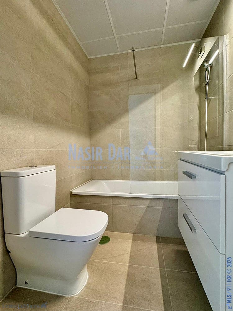 2 soverom Leilighet til salgs i Malaga by med svømmebasseng garasje - € 475 000 (Ref: 9751067)