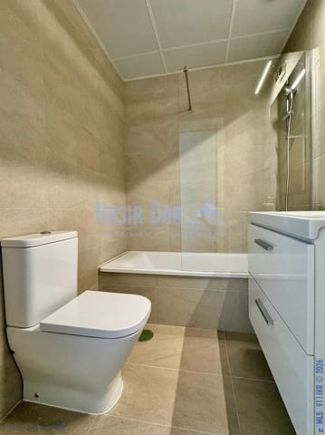 2 soverom Leilighet til salgs i Martiricos, Málaga by med svømmebasseng garasje - € 475 000 (Ref: 9751067)