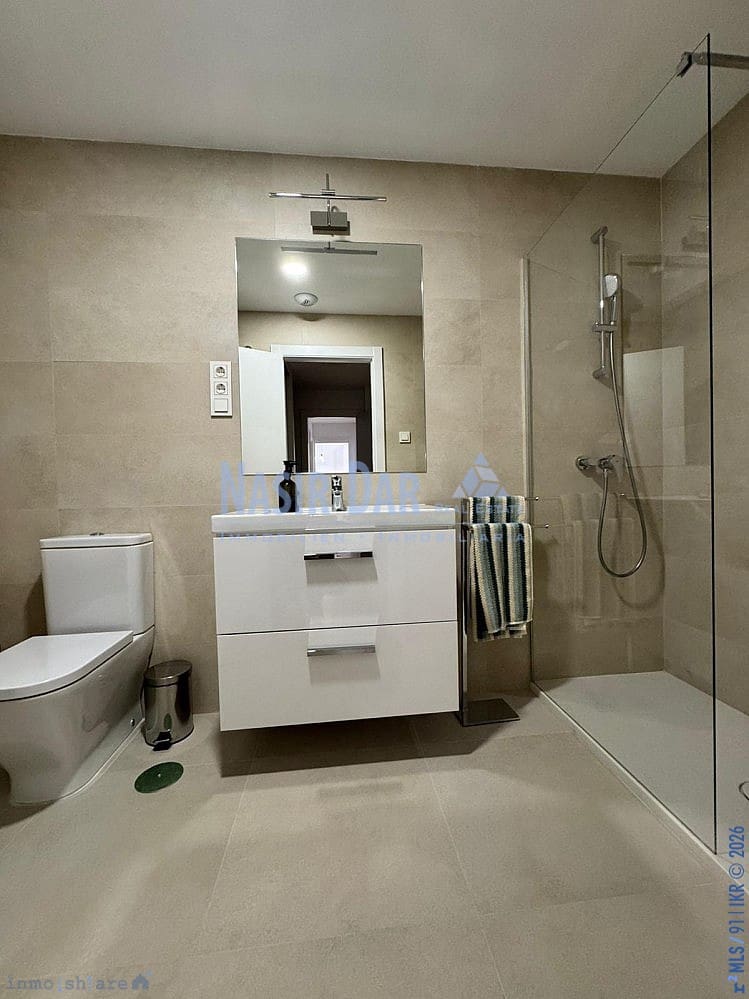 2 soverom Leilighet til salgs i Malaga by med svømmebasseng garasje - € 475 000 (Ref: 9751067)