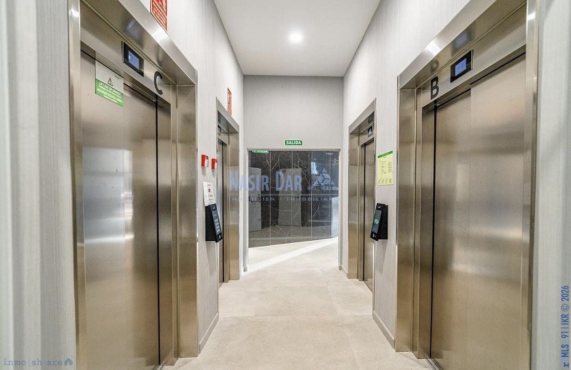 2 soverom Leilighet til salgs i Malaga by med svømmebasseng garasje - € 475 000 (Ref: 9751067)