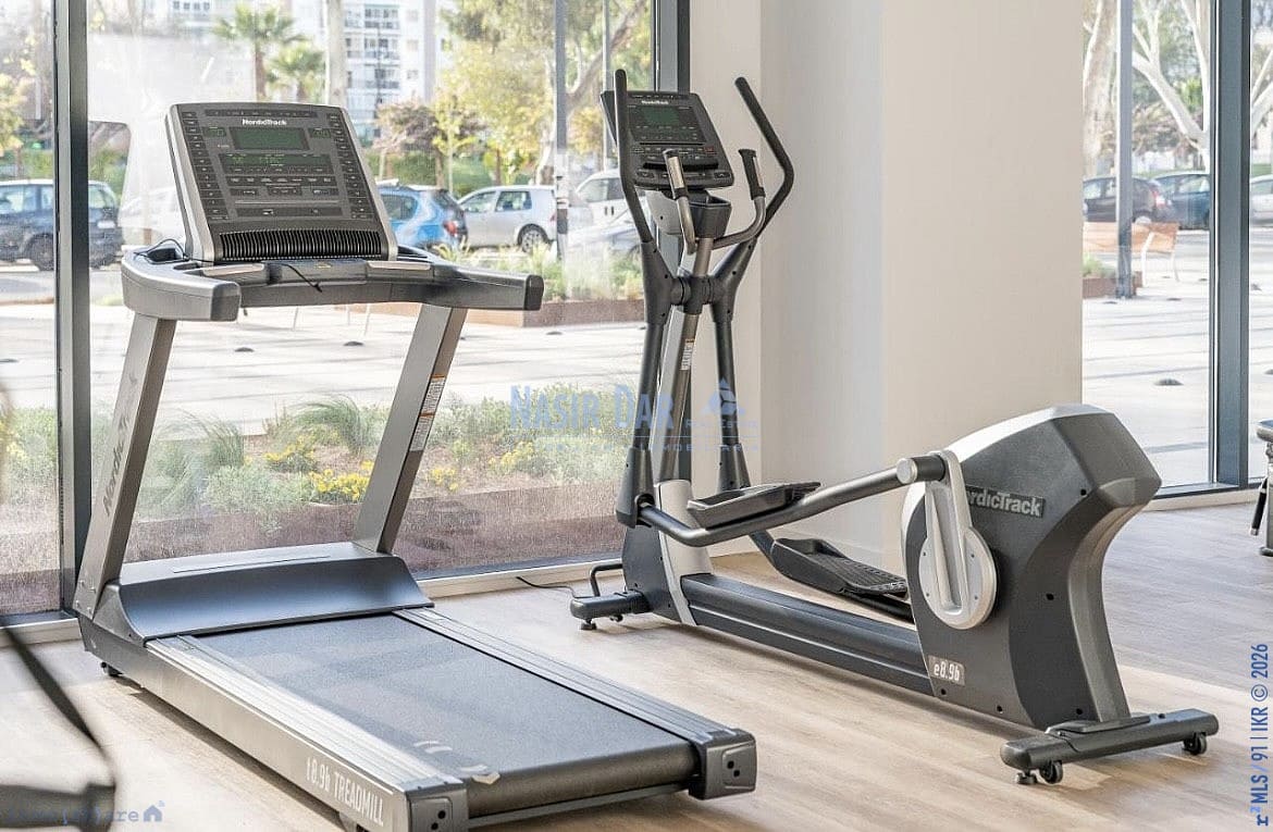 2 soverom Leilighet til salgs i Malaga by med svømmebasseng garasje - € 475 000 (Ref: 9751067)