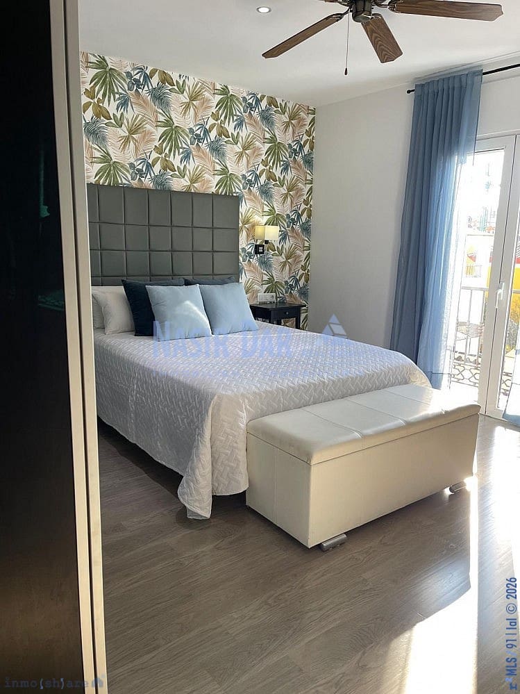 5 quarto Casa em Banda para venda em Nerja com piscina - 750 000 € (Ref: 9751071)