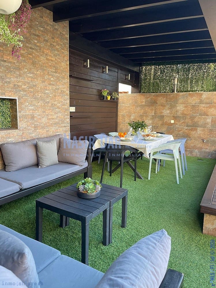 5 quarto Casa em Banda para venda em Nerja com piscina - 750 000 € (Ref: 9751071)