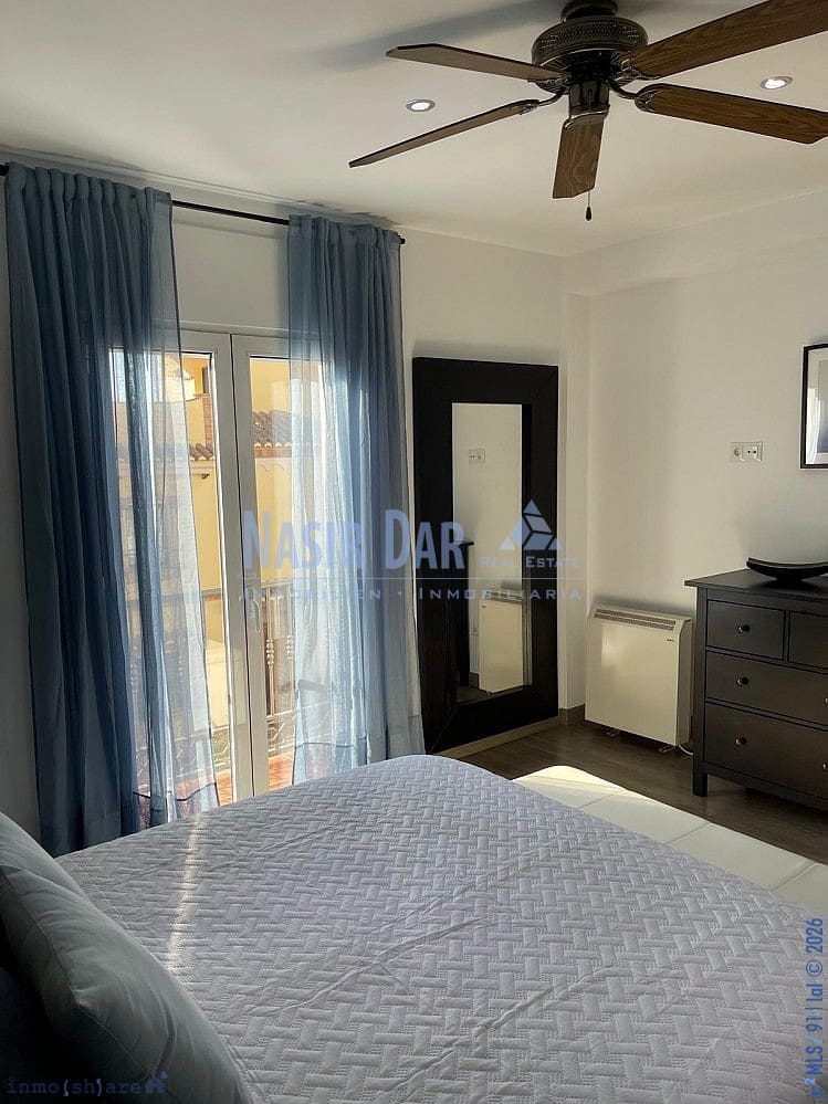 5 quarto Casa em Banda para venda em Nerja com piscina - 750 000 € (Ref: 9751071)