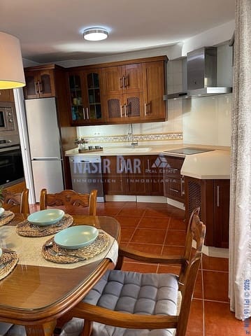 5 quarto Casa em Banda para venda em Centro, Nerja com piscina - 750 000 € (Ref: 9751071)