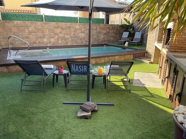 5 quarto Casa em Banda para venda em Centro, Nerja com piscina - 750 000 € (Ref: 9751071)