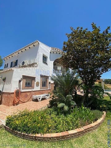 6 sypialnia Dom na sprzedaż w Viñuela z basenem garażem - 820 000 € (Ref: 9751072)