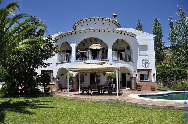 6 sypialnia Dom na sprzedaż w Viñuela z basenem garażem - 820 000 € (Ref: 9751072)