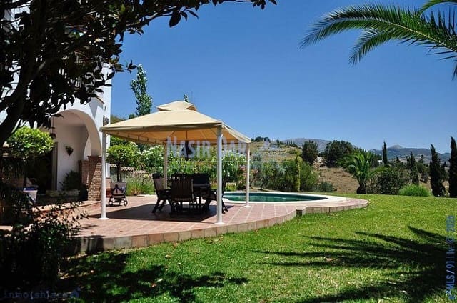 6 sypialnia Dom na sprzedaż w Viñuela z basenem garażem - 820 000 € (Ref: 9751072)