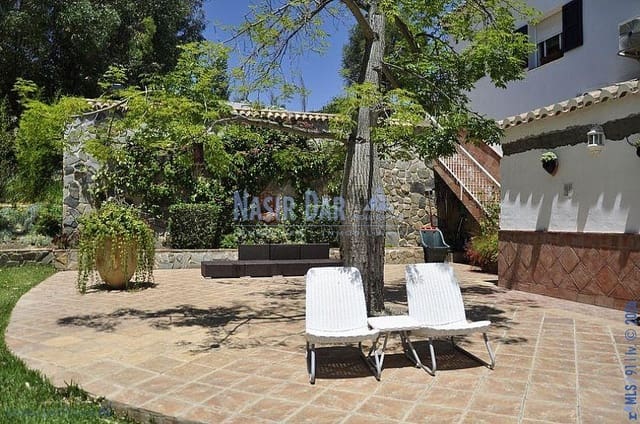 6 sypialnia Dom na sprzedaż w Viñuela z basenem garażem - 820 000 € (Ref: 9751072)