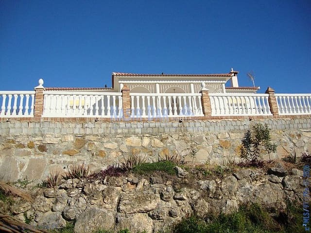 4 slaapkamer Finca/Landhuis te koop in Venta Baja, Alcaucín - € 425.000 (Ref: 9751078)