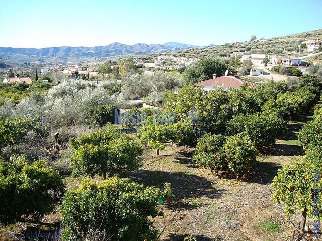 4 slaapkamer Finca/Landhuis te koop in Venta Baja, Alcaucín - € 425.000 (Ref: 9751078)