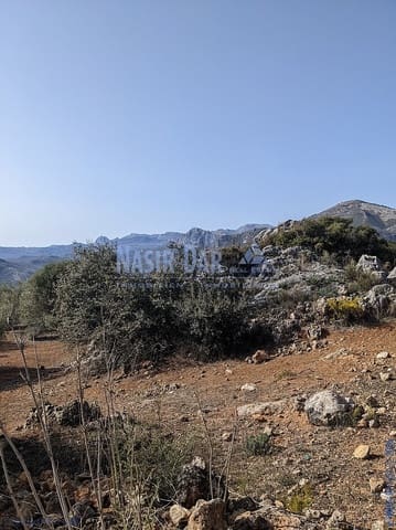 Grunde uden byggetilladelser til salg i Periana - € 172.000 (Ref: 9751079)