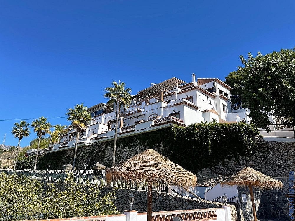 22 soveværelse Hotel til salg i Nerja - € 6.500.000 (Ref: 9751084)