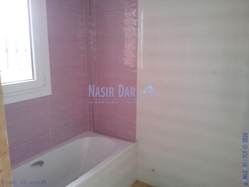 3 makuuhuone Huvila myytävänä paikassa Torre del Mar mukana uima-altaan - 775 000 € (Ref: 9802611)