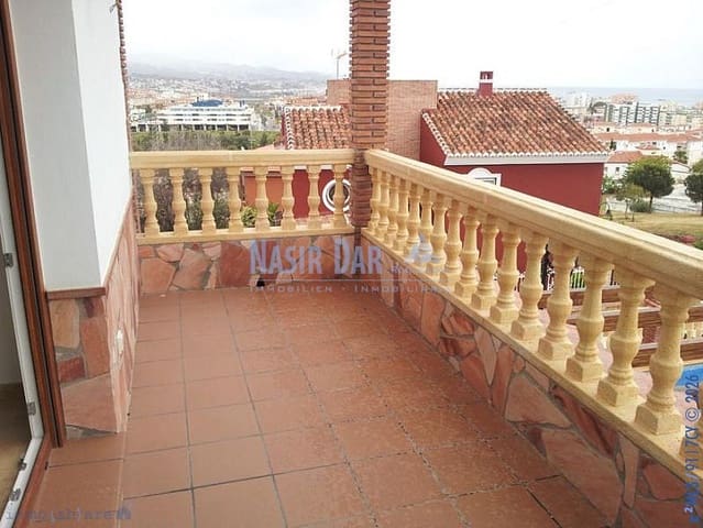 3 makuuhuone Huvila myytävänä paikassa Torre del Mar, Vélez-Málaga mukana uima-altaan - 775 000 € (Ref: 9802611)