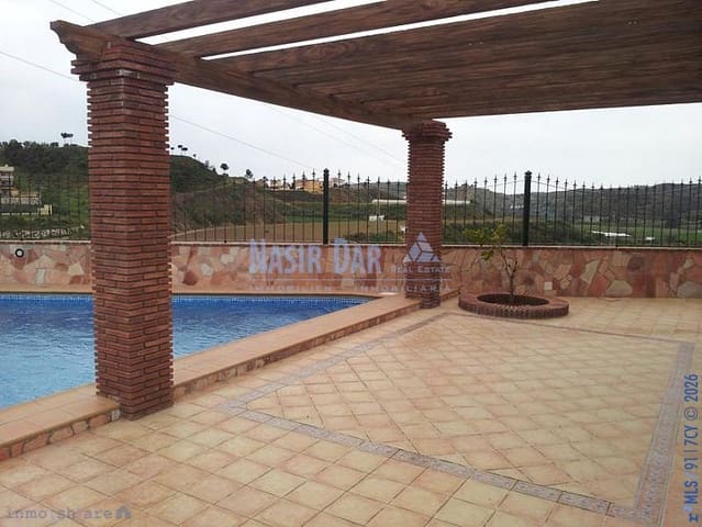 3 makuuhuone Huvila myytävänä paikassa Torre del Mar, Vélez-Málaga mukana uima-altaan - 775 000 € (Ref: 9802611)