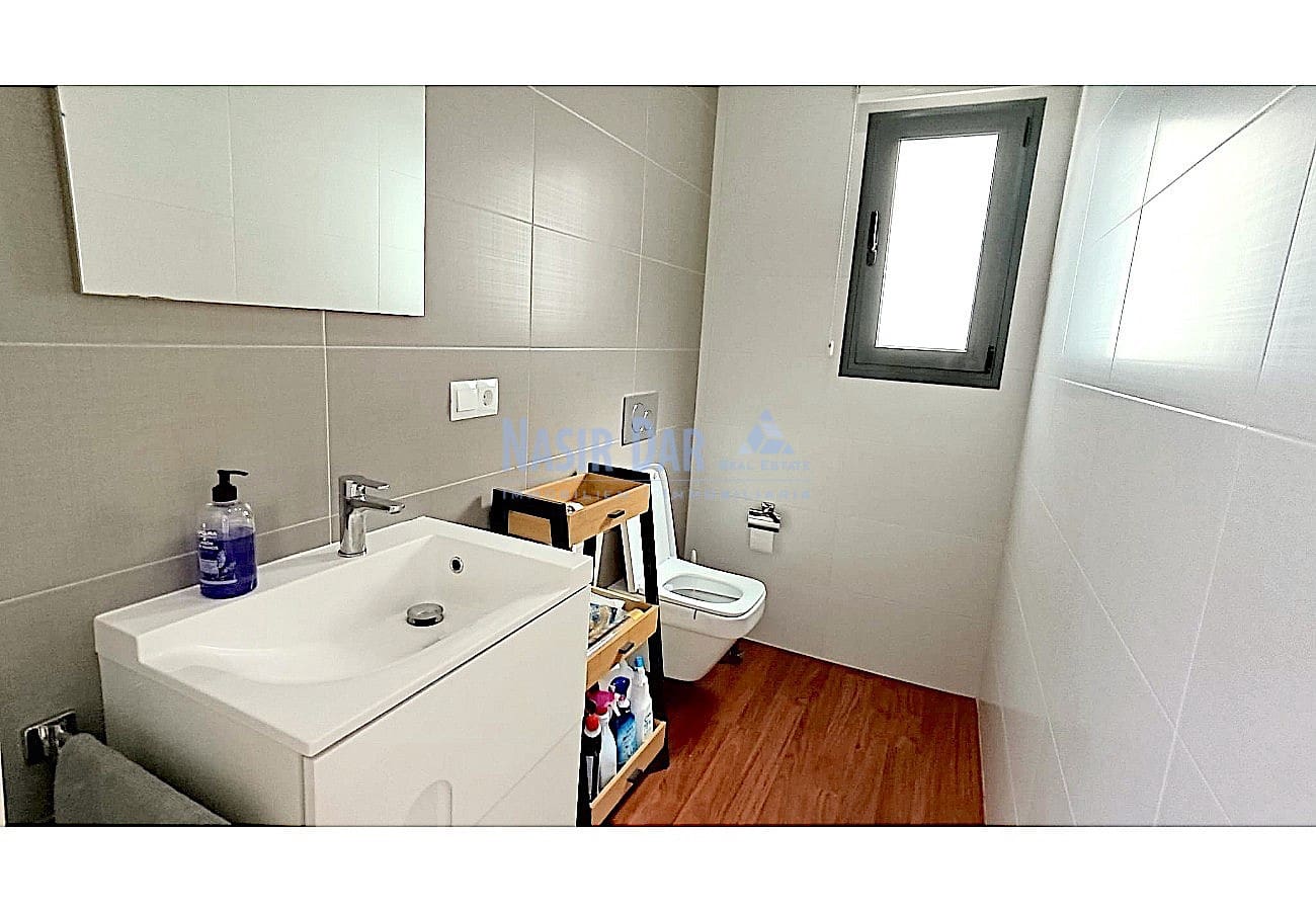 4 sypialnia Dom szeregowy na sprzedaż w Nerja z basenem - 780 000 € (Ref: 9816372)