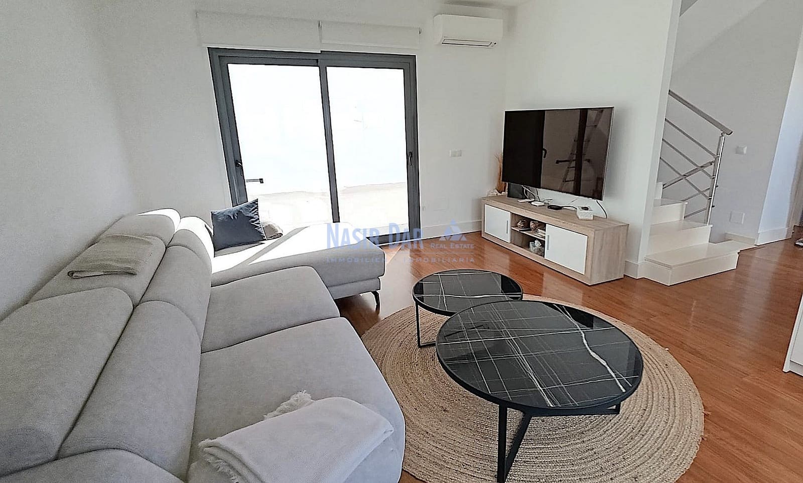 4 sypialnia Dom szeregowy na sprzedaż w Nerja z basenem - 780 000 € (Ref: 9816372)