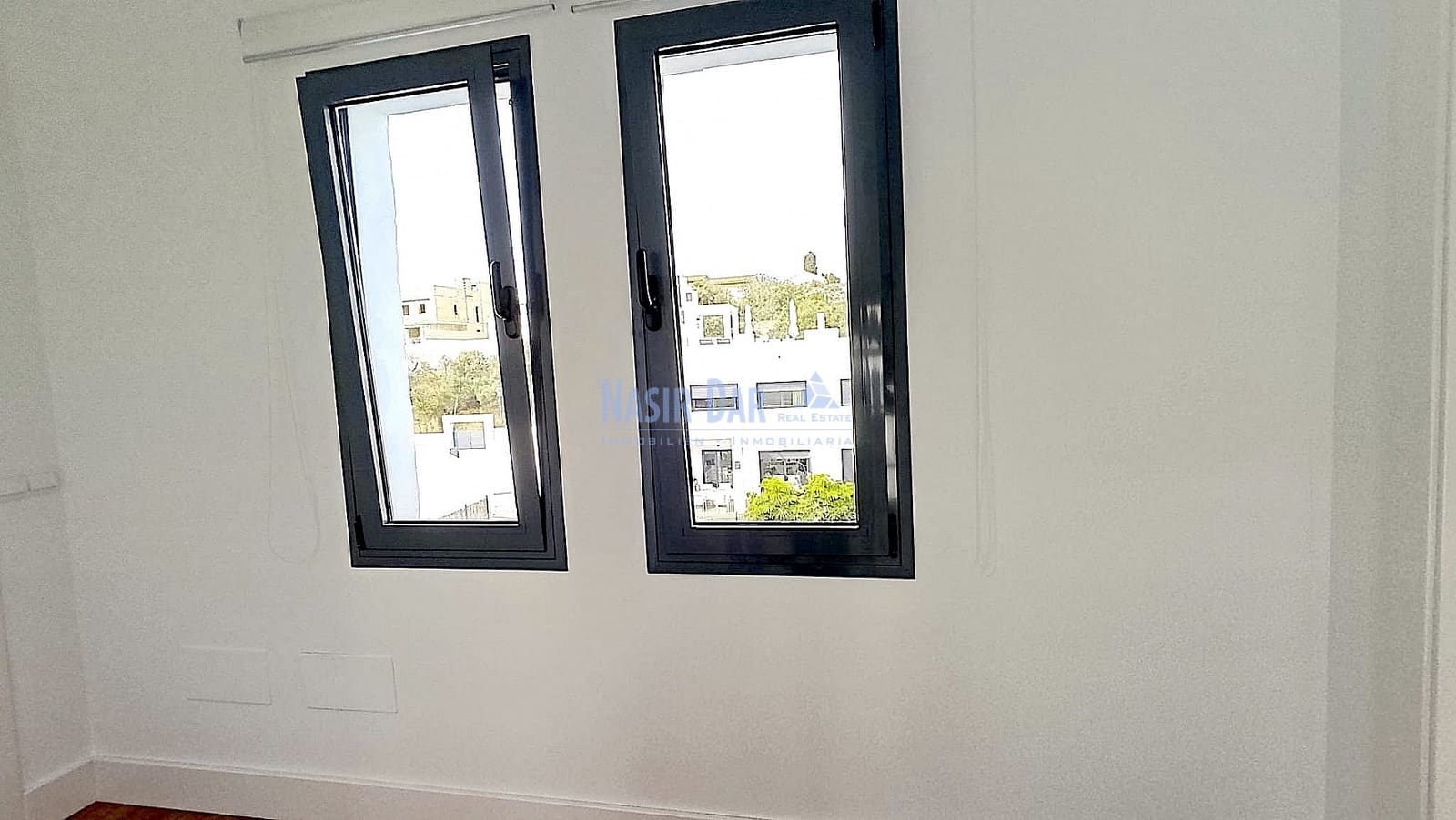 4 sypialnia Dom szeregowy na sprzedaż w Nerja z basenem - 780 000 € (Ref: 9816372)