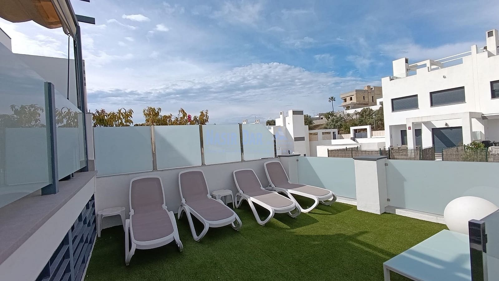 4 sypialnia Dom szeregowy na sprzedaż w Nerja z basenem - 780 000 € (Ref: 9816372)