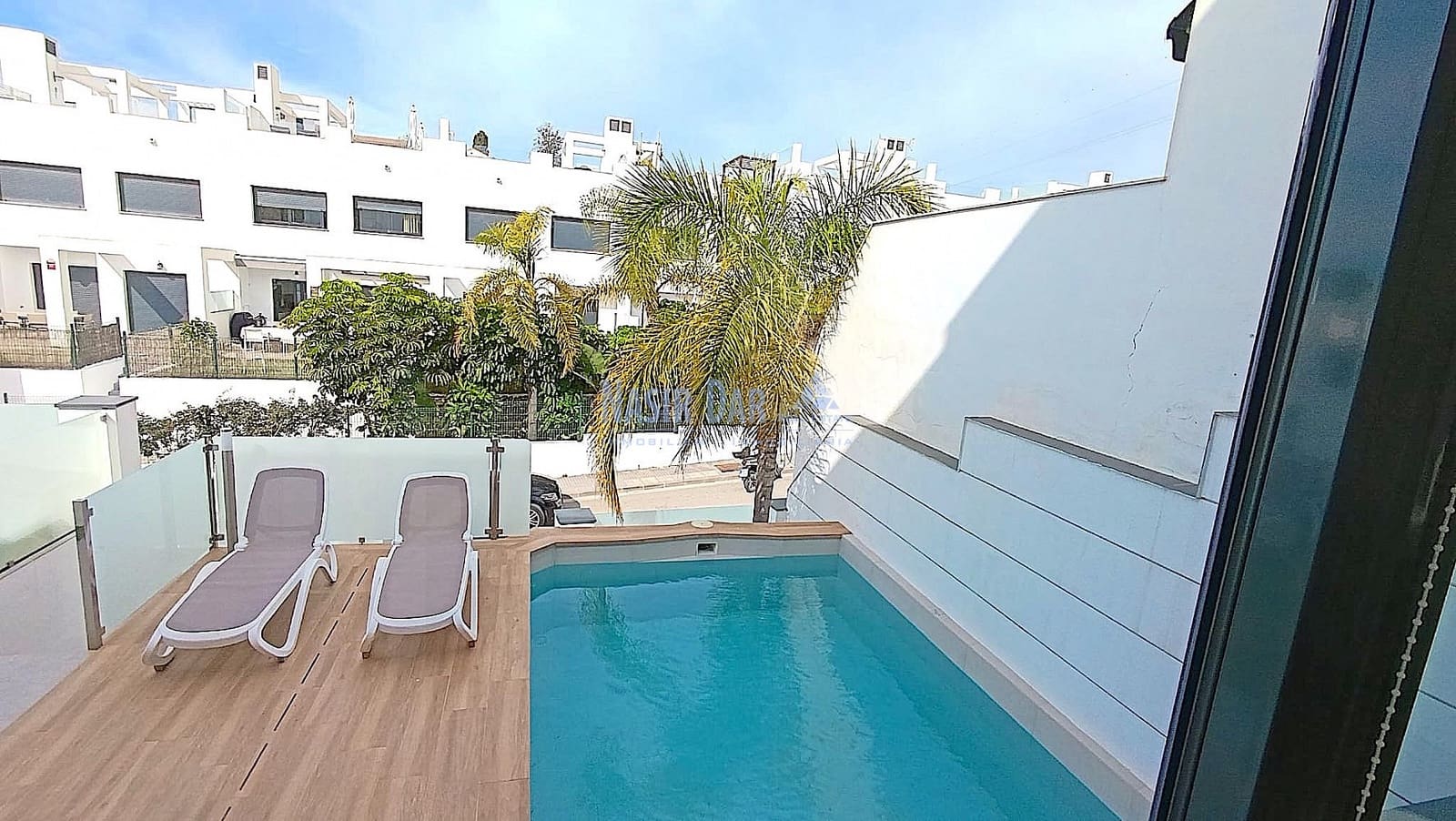 4 sypialnia Dom szeregowy na sprzedaż w Nerja z basenem - 780 000 € (Ref: 9816372)